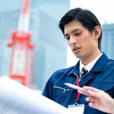 建設現場の責任者